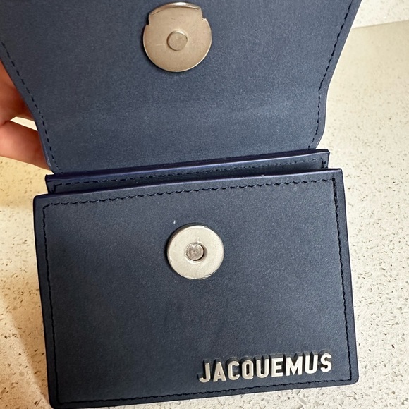 Bought it online & is small. I will sell it for the original price without tax. - Picture 4 of 6